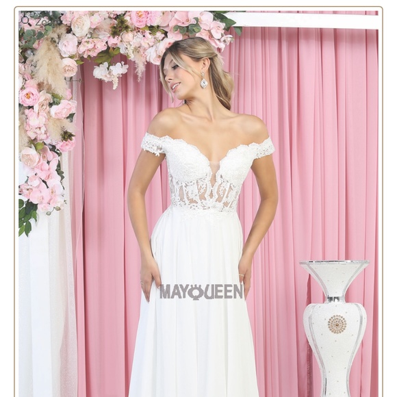 White dress - Picture 1 of 14